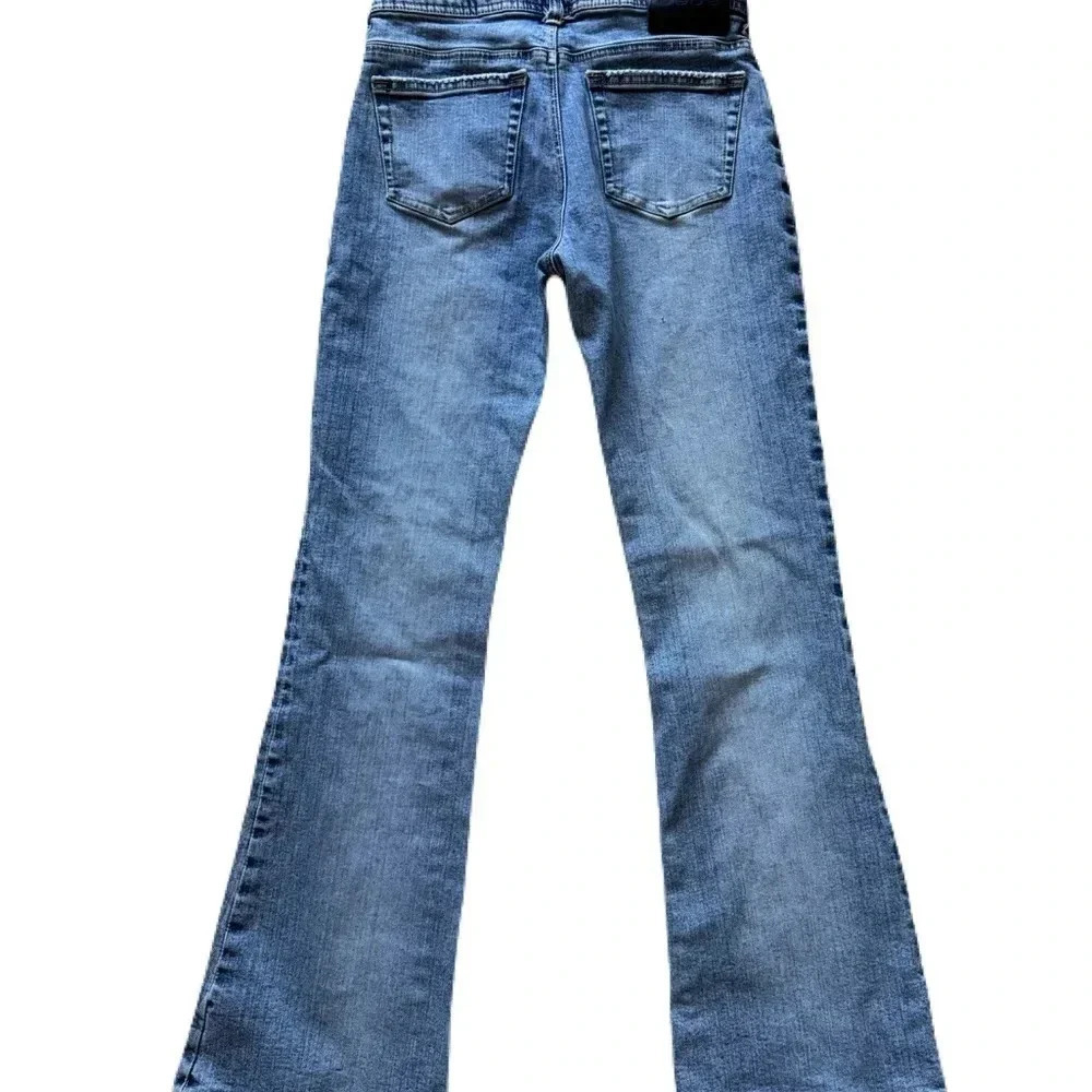 Womens BeBe Classic Blue Jeans Denim Casual Y2K Vintage Size 27 - Picture 2 of 5